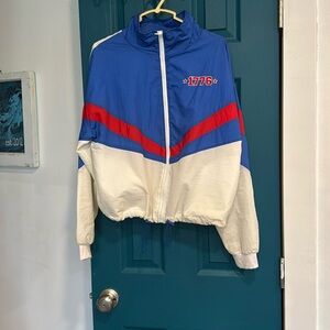 33 Revolutions vintage 1776 red, white & blue cropped windbreaker - M